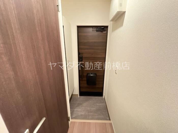 ラルーチェ５ 玄関