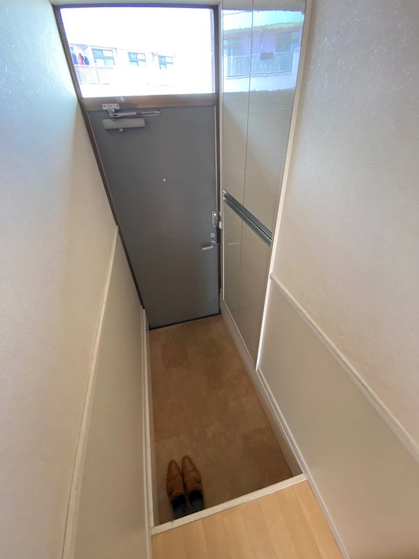 ロビンソンハイツAB 玄関