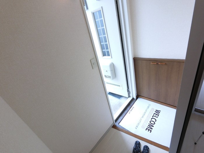 ビューグランドールC 玄関