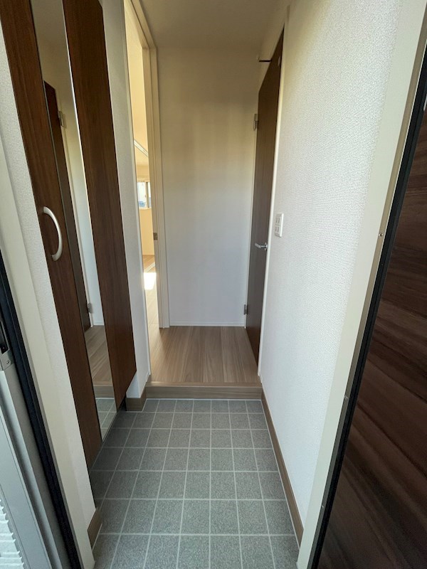 MNハウス和田多中　 玄関