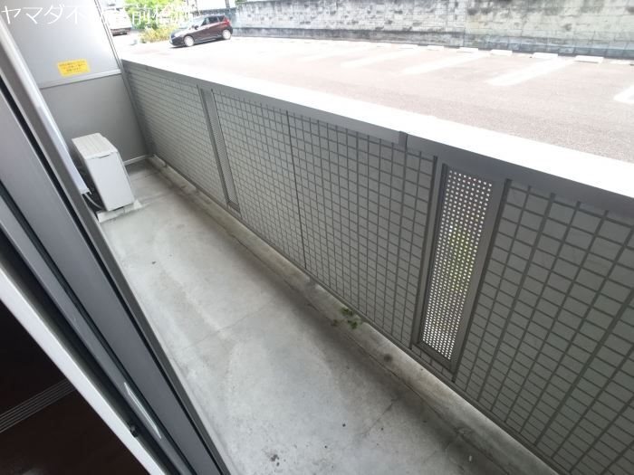 カラーズ　ガーデン ベランダ