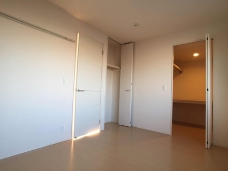 ハッピーネス ベッドルーム