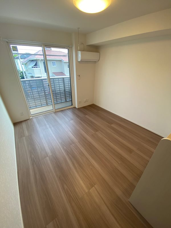 ピアニー リビング