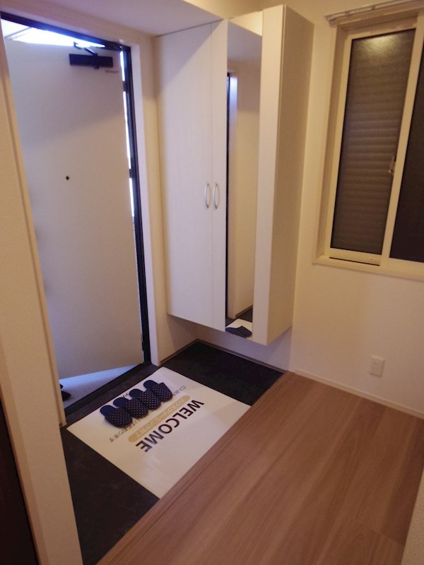 メゾン・ドゥ・ボヌール 玄関