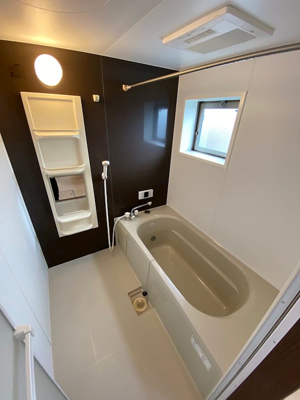 アン・フレメゾン 風呂画像