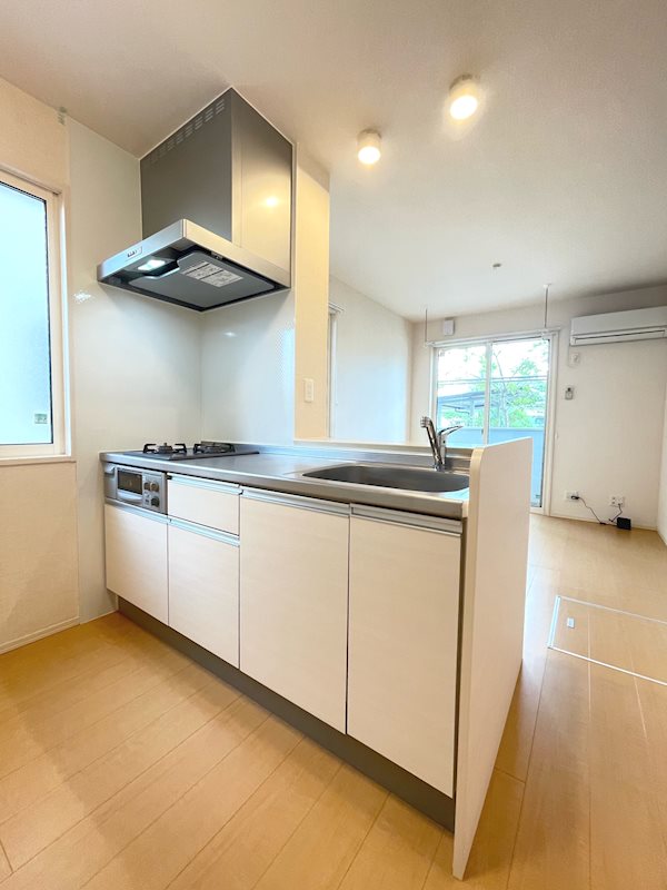 トゥー・ル・モンド キッチン