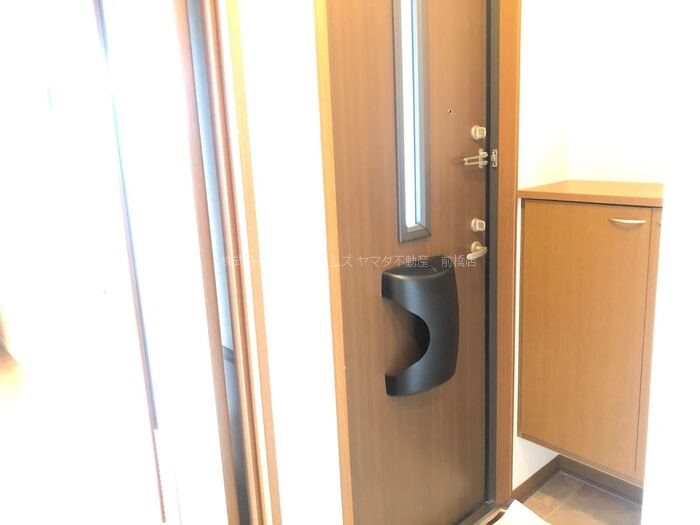 ドミールSUGURO 玄関