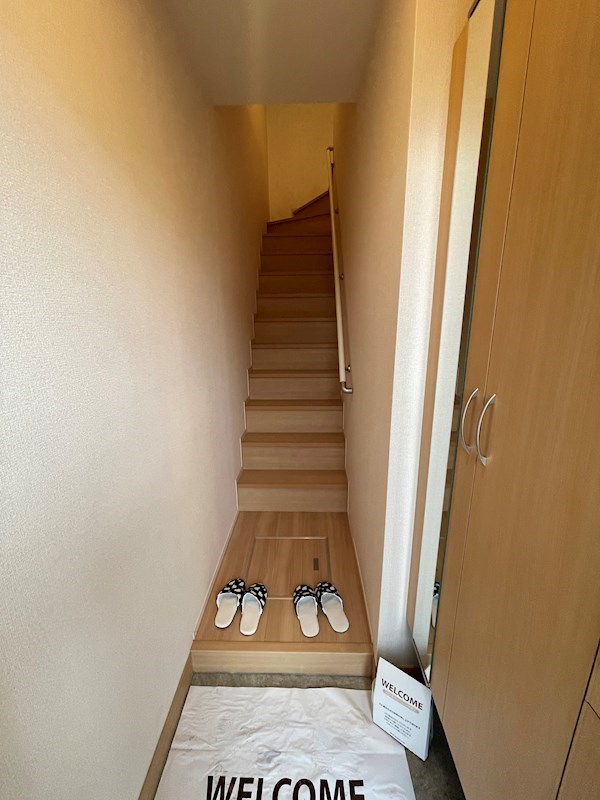 ワイ・ヴィクトワール　 玄関