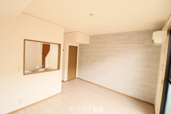 メゾネット南雲A リビング