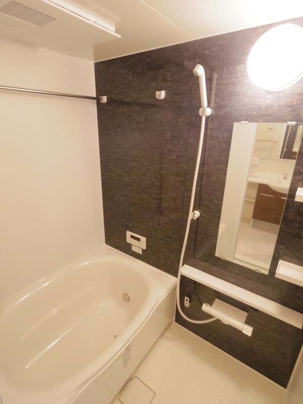 スピネル 風呂画像