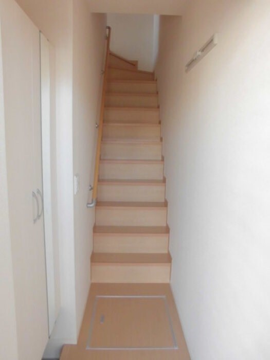 アムールＣ 玄関