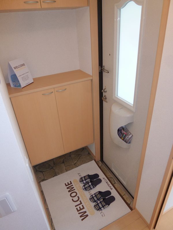 ガーデンリーブスA 玄関