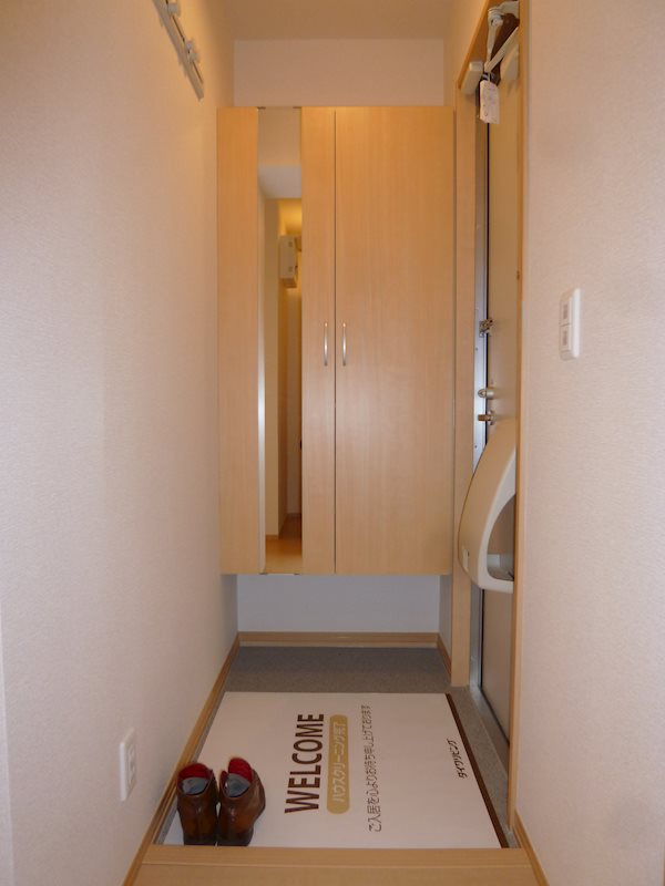 ハピネスヒルⅡ 玄関