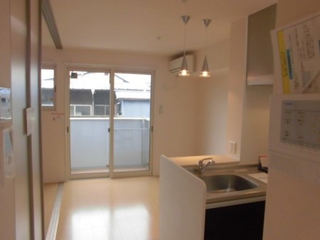 ウィットＳ鳥羽 リビング