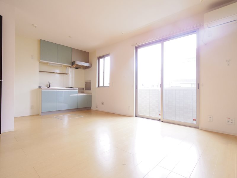 レーブ中泉 リビング