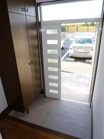 メイプルハウス 玄関