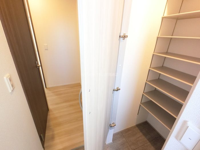 D-ROOM和田町 玄関