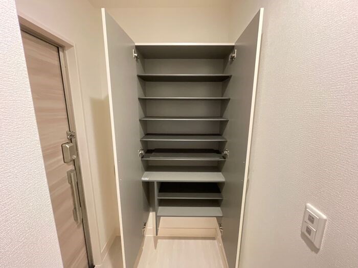 Y&amp;rsquo;ｓアビタシオン江木 玄関