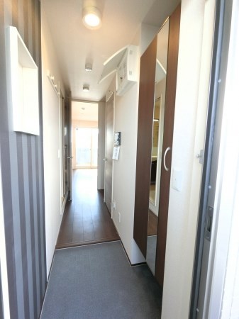 Famille Maebashi 玄関