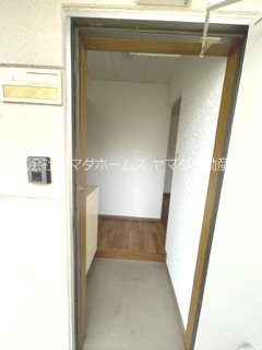 メロータウン　3 玄関