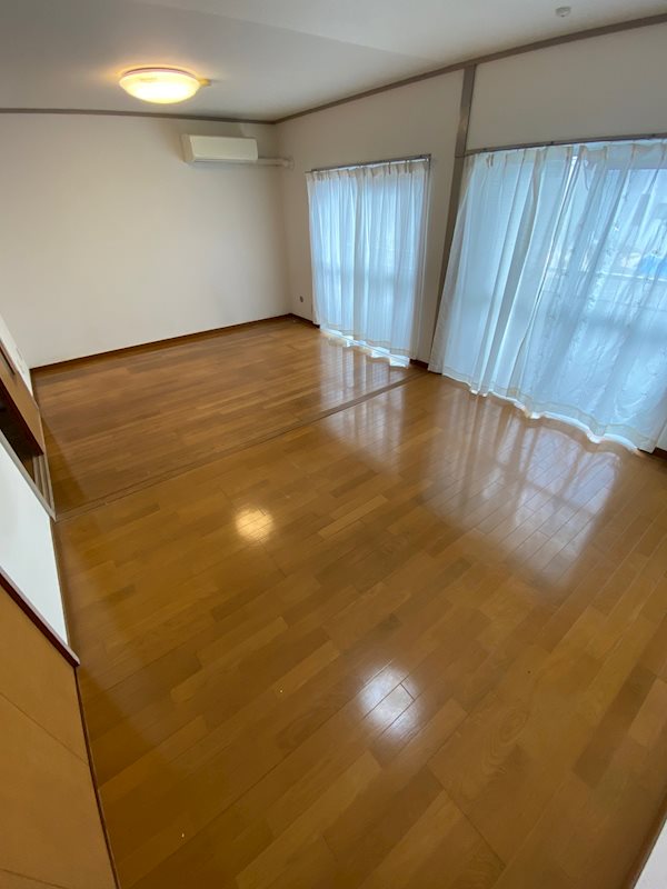 岡田マンション ベッドルーム