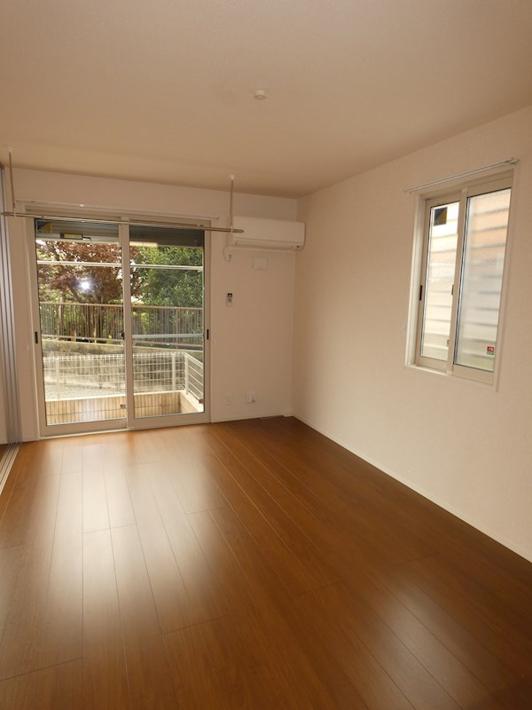 モン　シュシュ　カツラ リビング