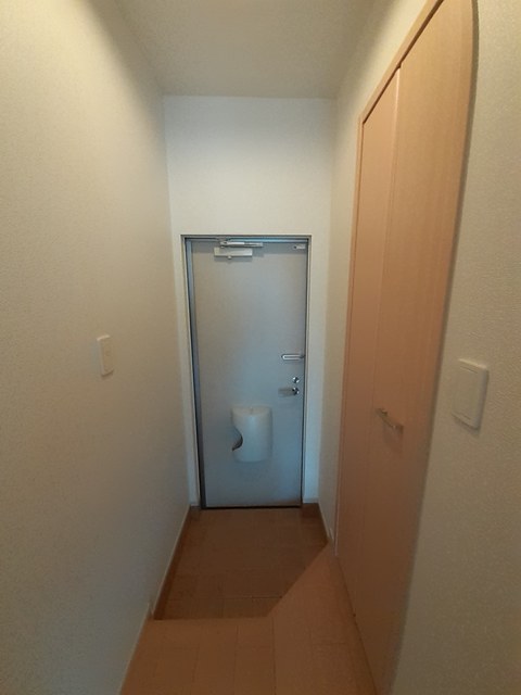 ＢＲＯＯＫ　ＳＩＤＥ 玄関