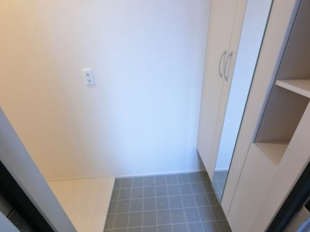 セゾン　ド　ルミエール 玄関