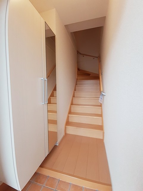 ポラリス１号館 玄関