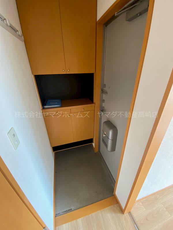 キャッスルいいづかAB 玄関