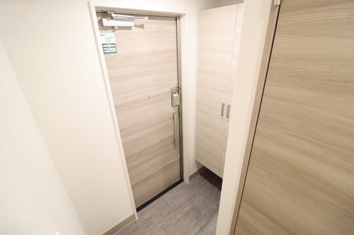 D-ROOM千代田町 玄関