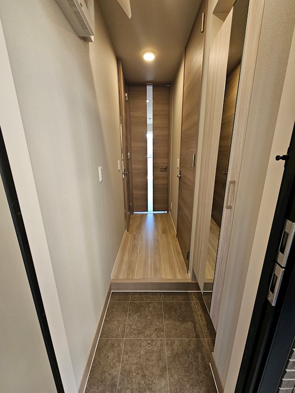 LaMaison本町 玄関