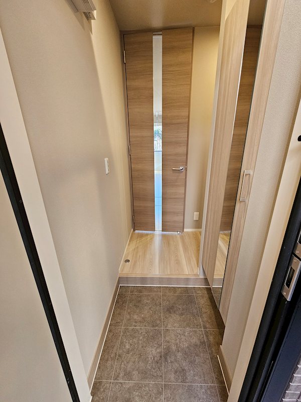 LaMaison本町 玄関