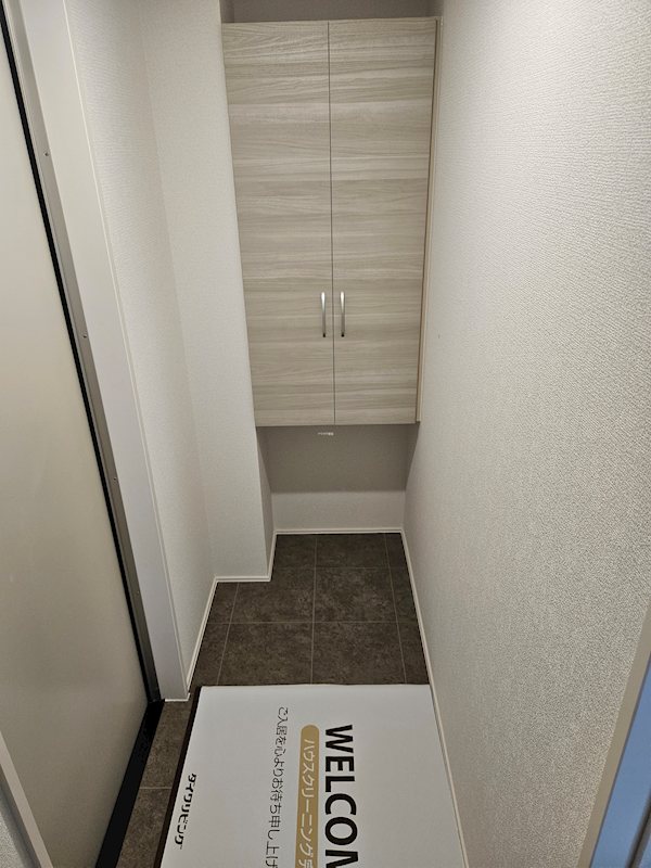 DーROOM文京町３丁目 玄関