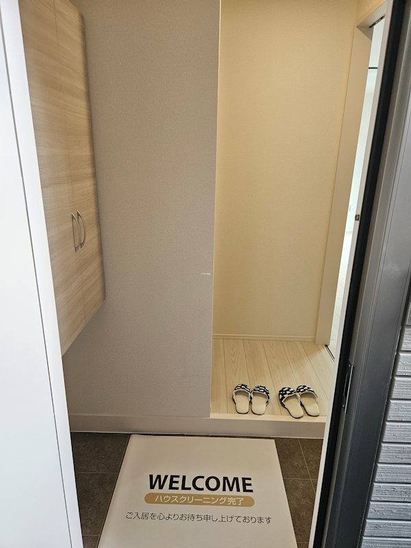 DーROOM文京町３丁目 玄関