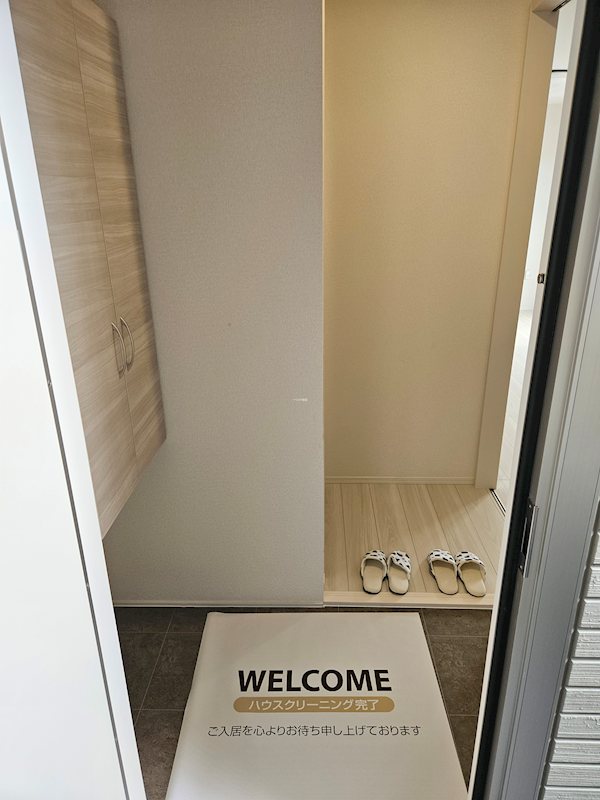DーROOM文京町３丁目 玄関
