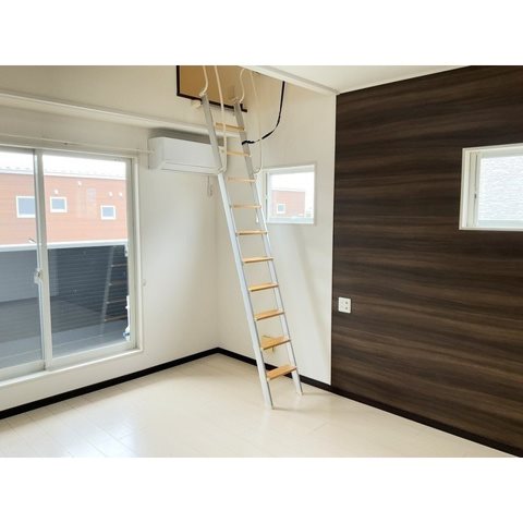 AYERS　ROCK リビング