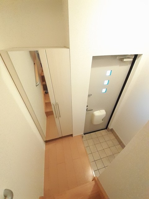 ルストパラディⅠ 玄関