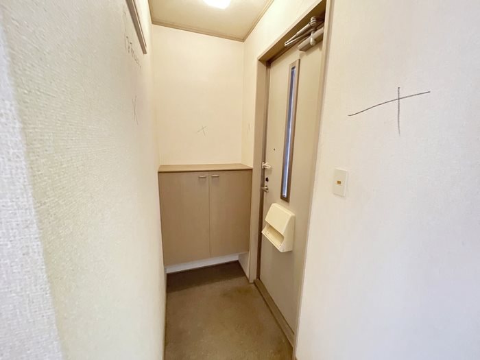 セジュール八千代 玄関