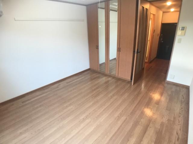ベッドルーム