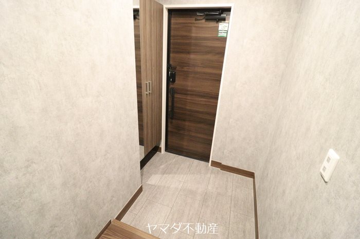 ラ・ルミエール紅雲 玄関