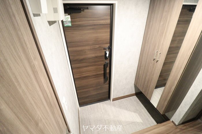 ラ・ルミエール紅雲 玄関