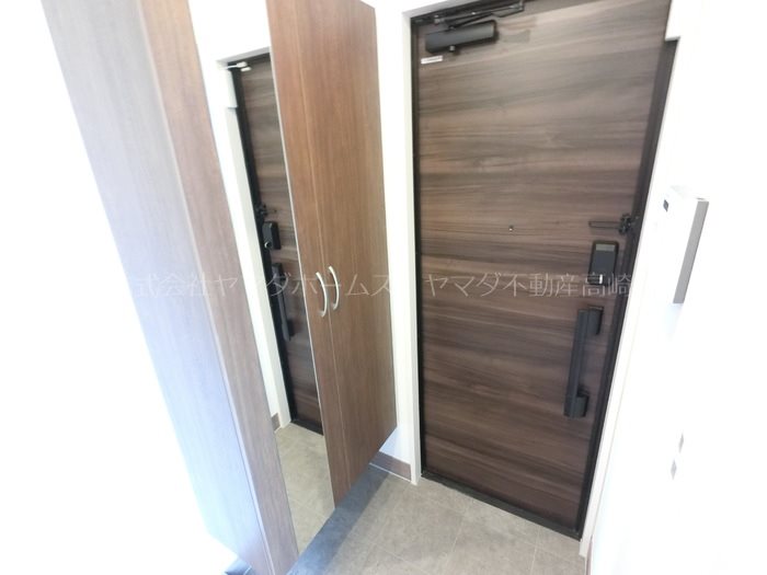 シュシュポルト 玄関