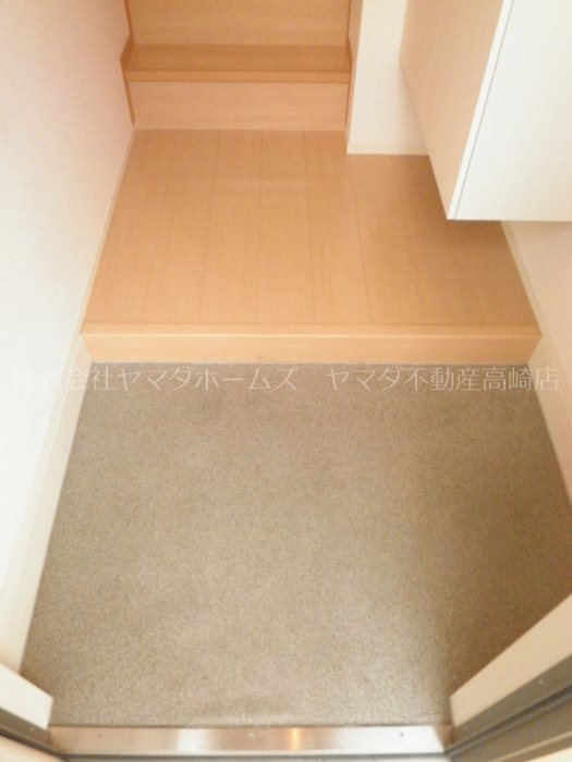 カギロイ・ノーラ 玄関