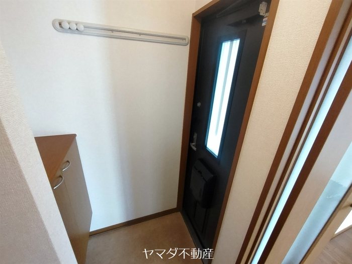 シエル高井 玄関