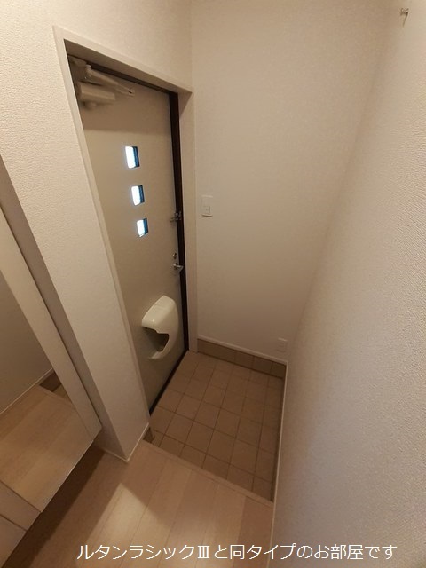 ルーツショアⅣ 玄関
