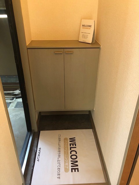 ポラールB 玄関