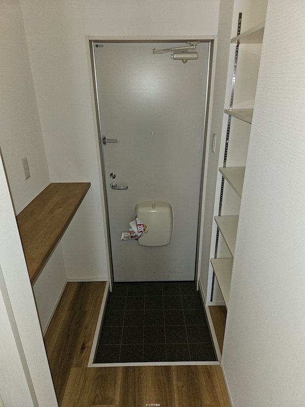 ポルックス 玄関