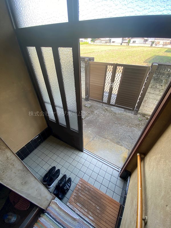 高崎市下小塙町戸建 玄関