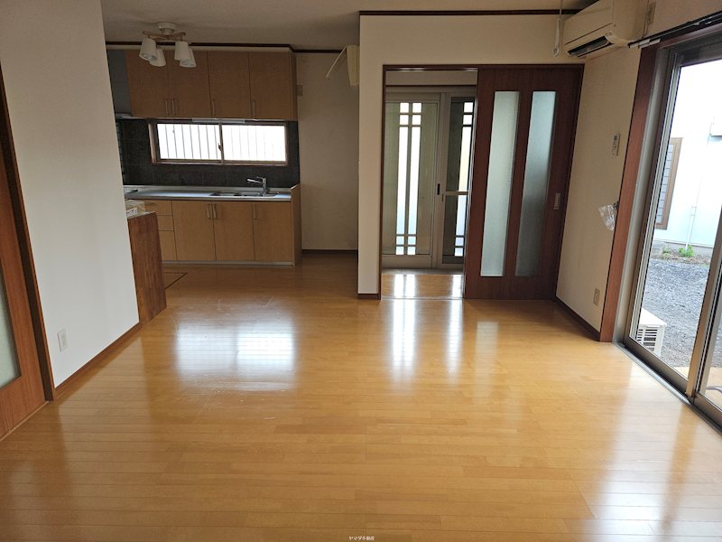 Les Aubepines昭和(レ・ゾービピン昭和) リビング